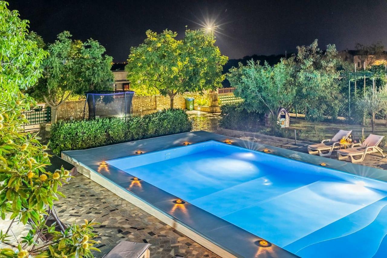 All Seasons Apartment Pula Bagian luar foto