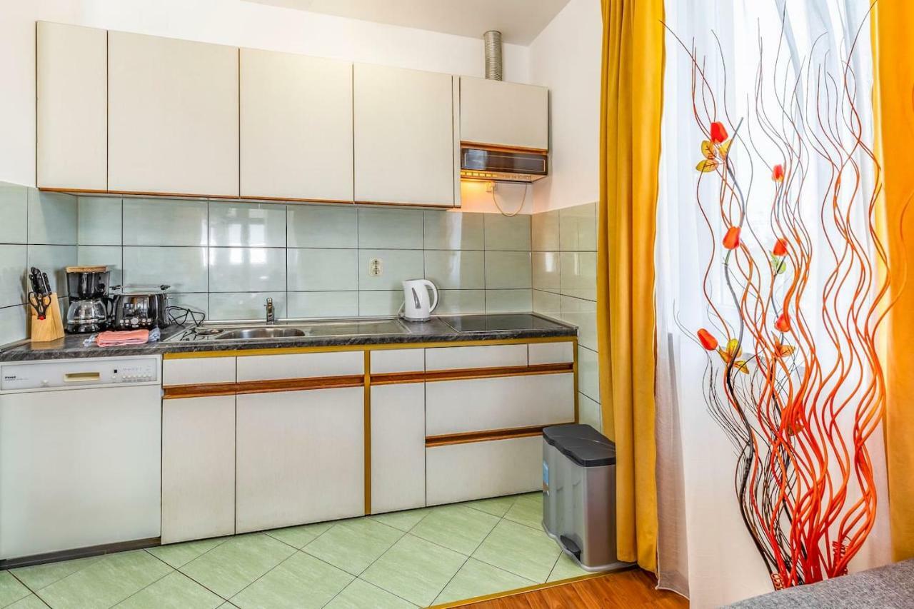 All Seasons Apartment Pula Bagian luar foto