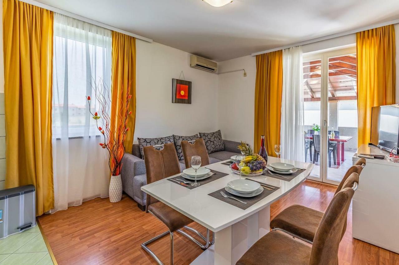 All Seasons Apartment Pula Bagian luar foto